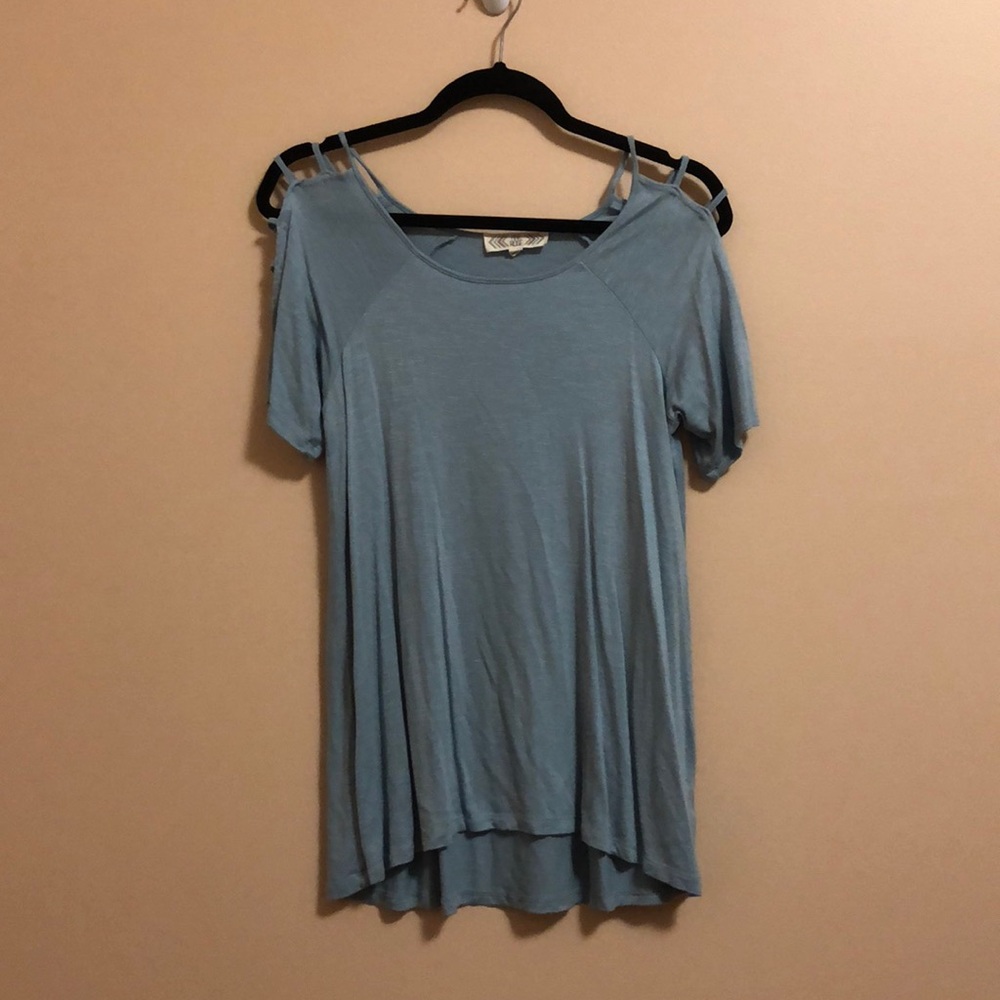 Short sleeved tee